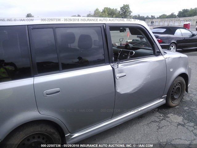 JTLKT324254002970 - 2005 TOYOTA SCION XB ნაცრისფერი ფოტო 6