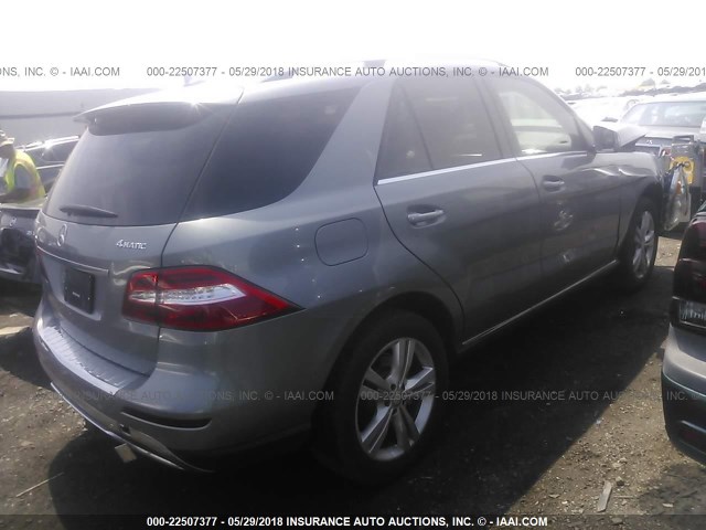 4JGDA5HB2FA616377 - 2015 MERCEDES-BENZ ML 350 4MATIC Light Blue photo 4