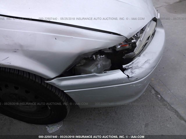 JT2BG22K4Y0526070 - 2000 TOYOTA CAMRY CE/LE/XLE SILVER photo 6