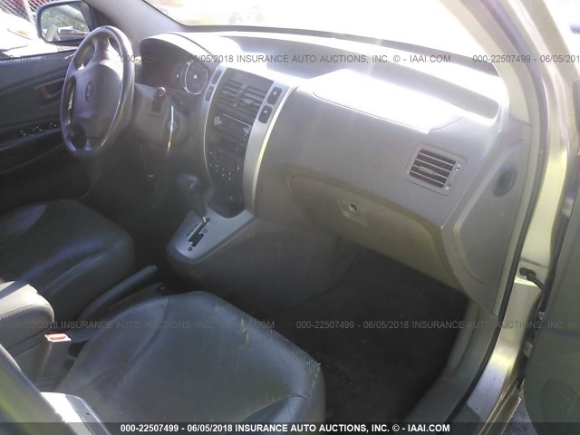 KM8JN72D46U397742 - 2006 HYUNDAI TUCSON GLS/LIMITED SILVER photo 5