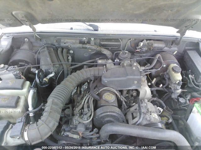 4F4YR12C4YTM13904 - 2000 MAZDA B2500 GRAY photo 10