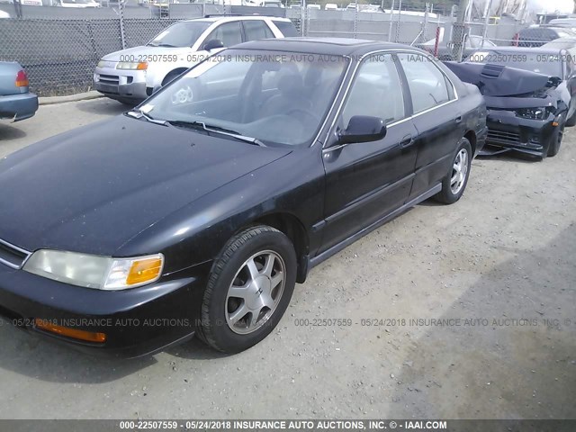 1HGCD5533VA114207 - 1997 HONDA ACCORD LX/EX BLACK photo 2