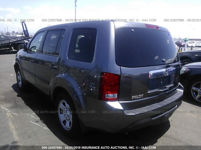 5FNYF3H28EB019042 - 2014 HONDA PILOT LX GRAY photo 3