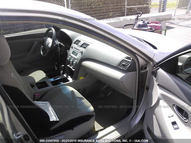 JTNBE46K473054562 - 2007 TOYOTA CAMRY NEW GENERAT CE/LE/XLE/SE GOLD photo 5