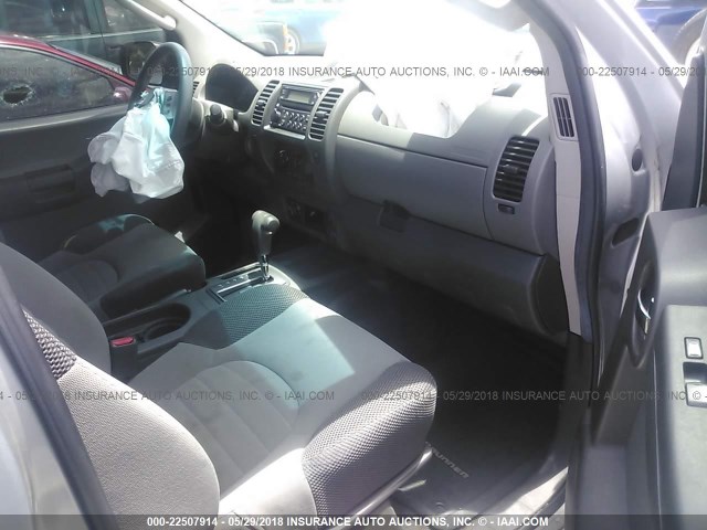 5N1AN08W05C630648 - 2005 NISSAN XTERRA OFF ROAD/S/SE SILVER photo 5