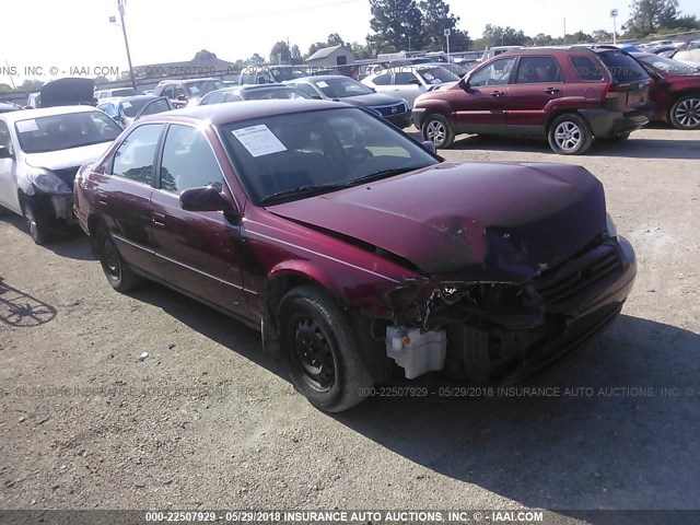 JT2BG28K0W0109467 - 1998 TOYOTA CAMRY LE/XLE RED photo 1