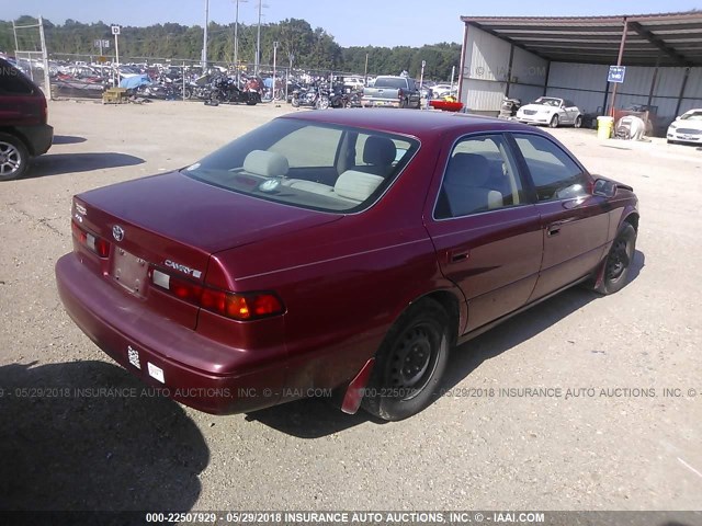 JT2BG28K0W0109467 - 1998 TOYOTA CAMRY LE/XLE RED photo 4