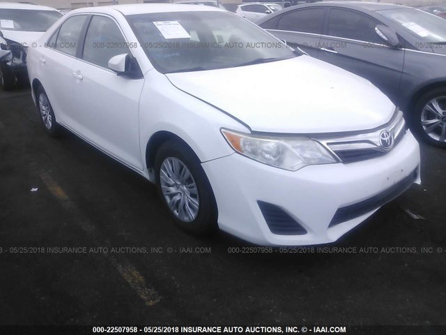 4T1BF1FK1DU249794 - 2013 TOYOTA CAMRY L/SE/LE/XLE 白色 照片 1
