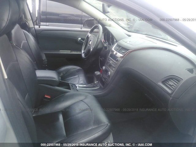 1G1ZE5E02CF131682 - 2012 CHEVROLET MALIBU LTZ 银色 照片 5
