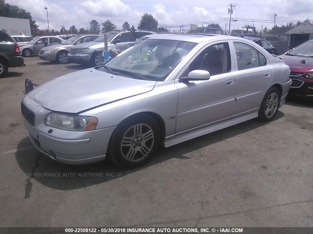 YV1RS592652473393 - 2005 VOLVO S60 2.5T SILVER photo 2
