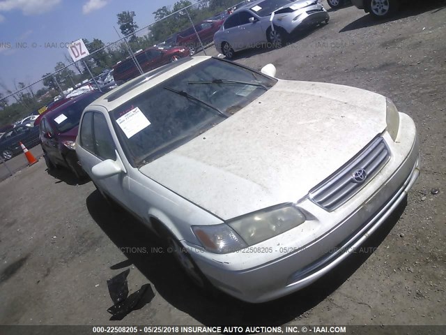 JT2BG22KX10561251 - 2001 TOYOTA CAMRY CE/LE/XLE 白色 照片 1