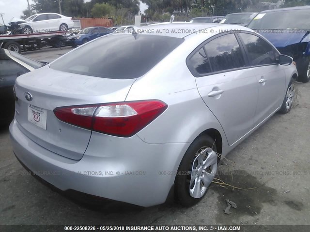 KNAFK4A60F5369531 - 2015 KIA FORTE LX SILVER photo 4