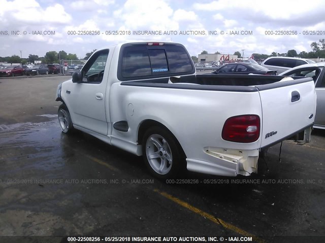 2FTZF0738XCA83184 - 1999 FORD F150 SVT LIGHTNING WHITE photo 3