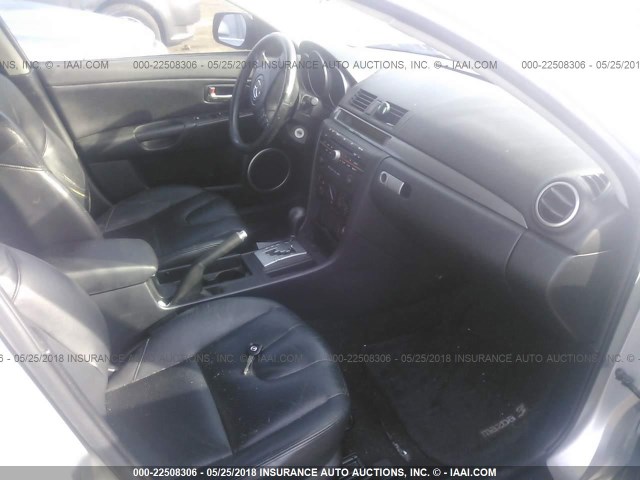 JM1BK343141126070 - 2004 MAZDA 3 HATCHBACK SILVER photo 5