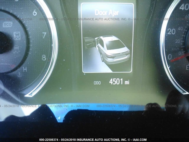 4T1BF1FK0HU342988 - 2017 TOYOTA CAMRY LE/XLE/SE/XSE თეთრი ფოტო 7