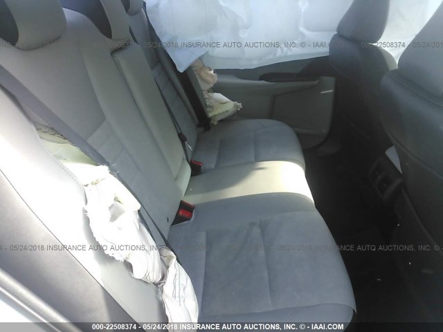 4T1BF1FK0HU342988 - 2017 TOYOTA CAMRY LE/XLE/SE/XSE თეთრი ფოტო 8