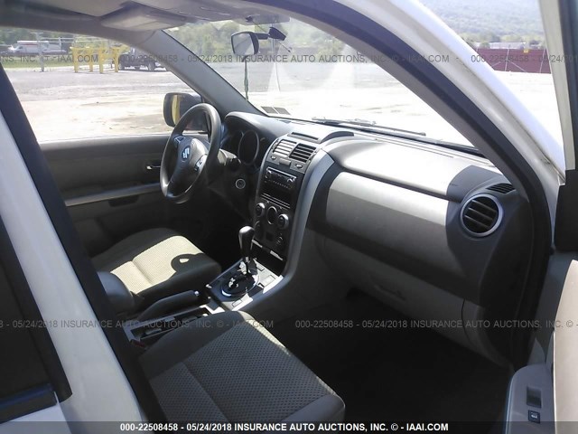 JS3TD0D22A4100433 - 2010 SUZUKI GRAND VITARA PREMIUM WHITE photo 5