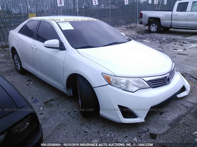 4T1BF1FK0CU546540 - 2012 TOYOTA CAMRY SE/LE/XLE 白色 照片 1