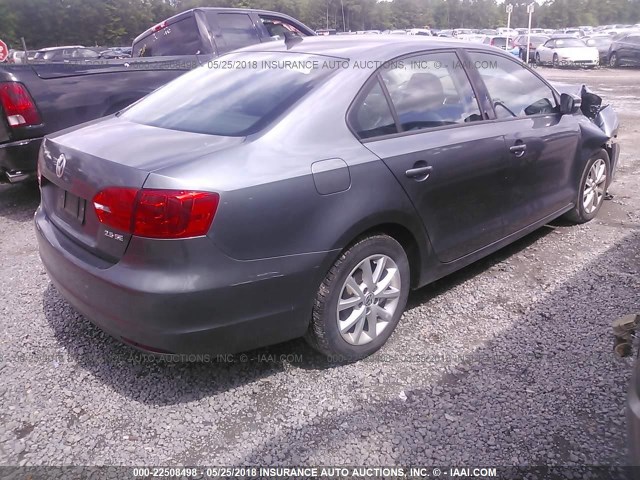 3VWDZ7AJ5BM333654 - 2011 VOLKSWAGEN JETTA SE GRAY photo 4