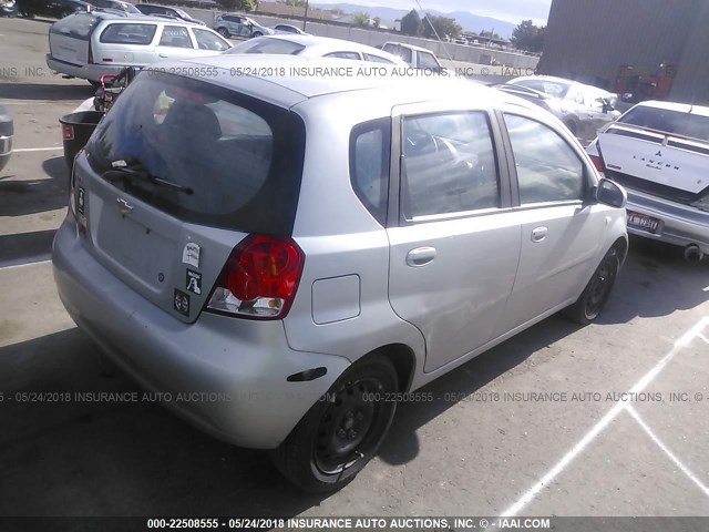 KL1TD62625B416821 - 2005 CHEVROLET AVEO LS 银色 照片 4