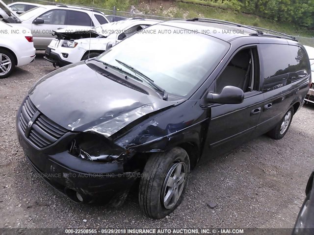 2D4GP44L17R258259 - 2007 DODGE GRAND CARAVAN SXT BLACK photo 2