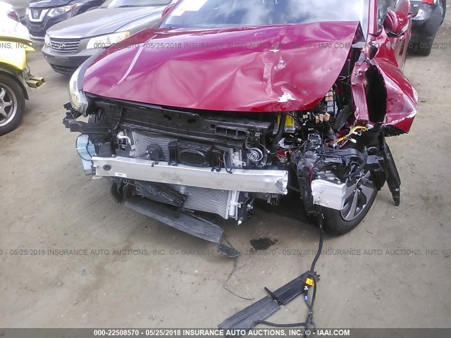 KNDCC3LC5H5102940 - 2017 KIA NIRO EX RED photo 6