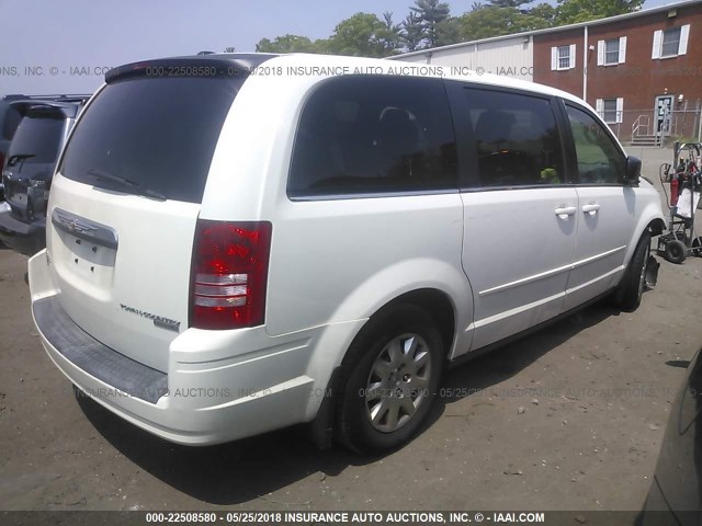 2A8HR44E99R644517 - 2009 CHRYSLER TOWN & COUNTRY LX WHITE photo 4