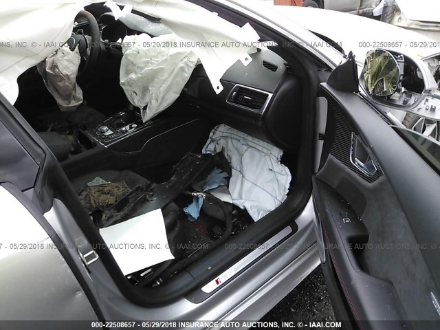 WUAWRAFC7HN903478 - 2017 AUDI RS7 PERFORMANCE/PRESTIGE 银色 照片 5