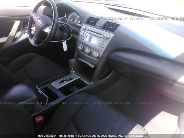 4T1BE46K89U894227 - 2009 TOYOTA CAMRY SE/LE/XLE თეთრი ფოტო 5