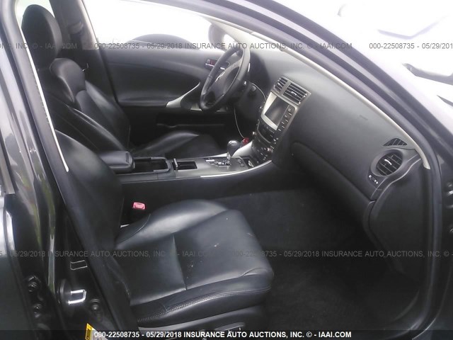 JTHBE262765005608 - 2006 LEXUS IS 350 GRAY photo 5