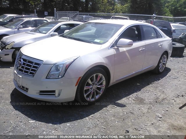 2G61S5S32D9136759 - 2013 CADILLAC XTS PREMIUM COLLECTION CREAM photo 2