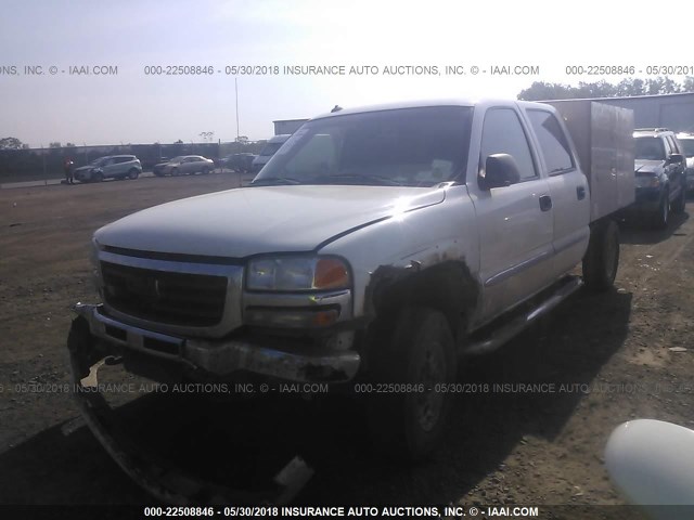 1GTGK13U13F160497 - 2003 GMC SIERRA K1500 HEAVY DUTY WHITE photo 2