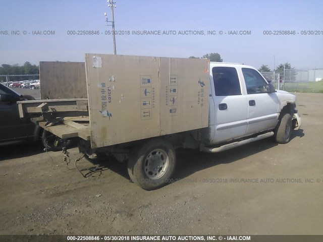 1GTGK13U13F160497 - 2003 GMC SIERRA K1500 HEAVY DUTY WHITE photo 4