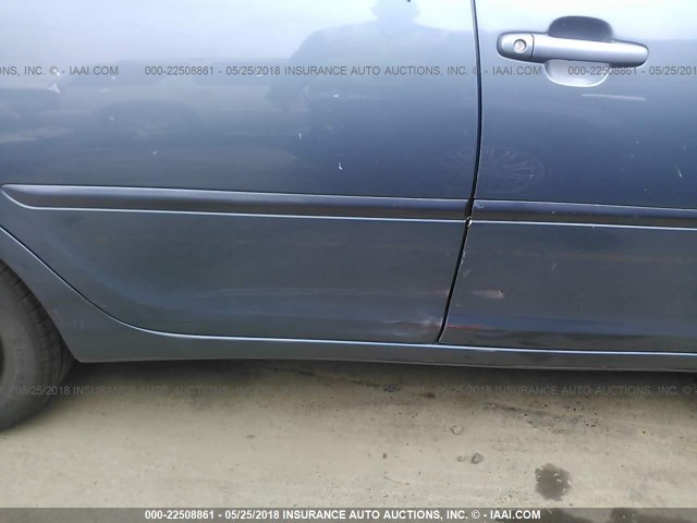 4T1BE32K64U844533 - 2004 TOYOTA CAMRY LE/XLE/SE BLUE photo 6