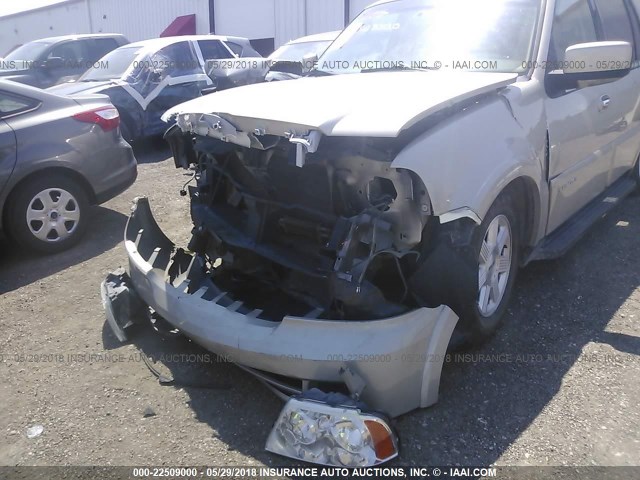 5LMFU28566LJ16975 - 2006 LINCOLN NAVIGATOR BEIGE photo 6