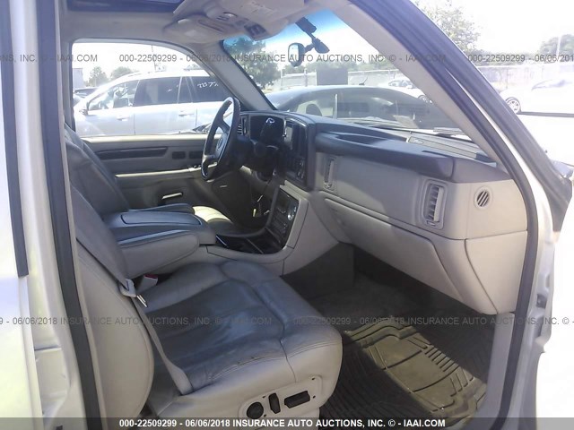 1GYEK63N22R196283 - 2002 CADILLAC ESCALADE LUXURY 白色 照片 5