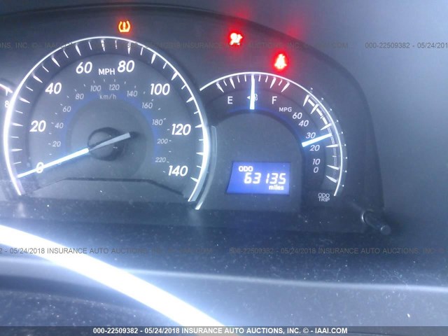 4T1BF1FK1EU766949 - 2014 TOYOTA CAMRY L/SE/LE/XLE 灰色 照片 7