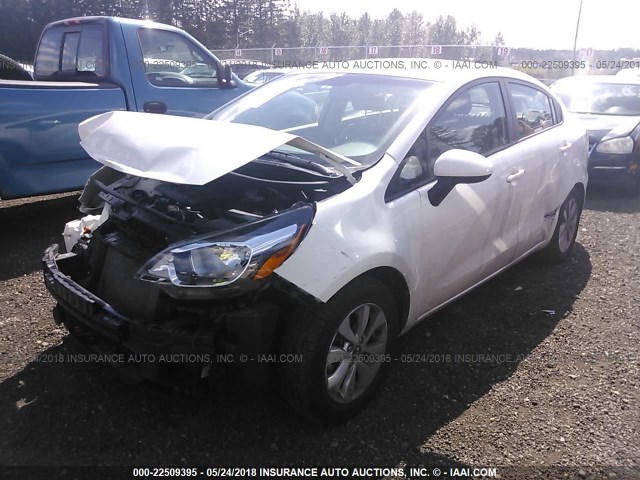 KNADN4A31G6680594 - 2016 KIA RIO EX/SX WHITE photo 2