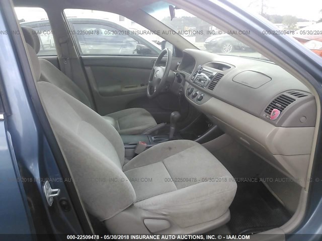 4T1BE32K53U783173 - 2003 TOYOTA CAMRY LE/XLE/SE ლურჯი ფოტო 5