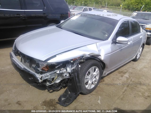 1HGCP26408A013000 - 2008 HONDA ACCORD LXP SILVER photo 2