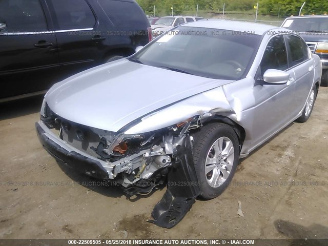 1HGCP26408A013000 - 2008 HONDA ACCORD LXP SILVER photo 6