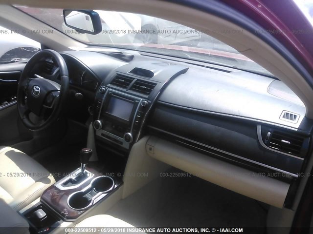 4T4BF1FK0ER338926 - 2014 TOYOTA CAMRY L/SE/LE/XLE 红色 照片 5