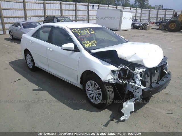 4T1BF1FK0CU528166 - 2012 TOYOTA CAMRY SE/LE/XLE 白色 照片 1