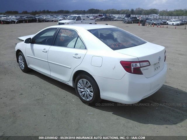4T1BF1FK0CU528166 - 2012 TOYOTA CAMRY SE/LE/XLE 白色 照片 3