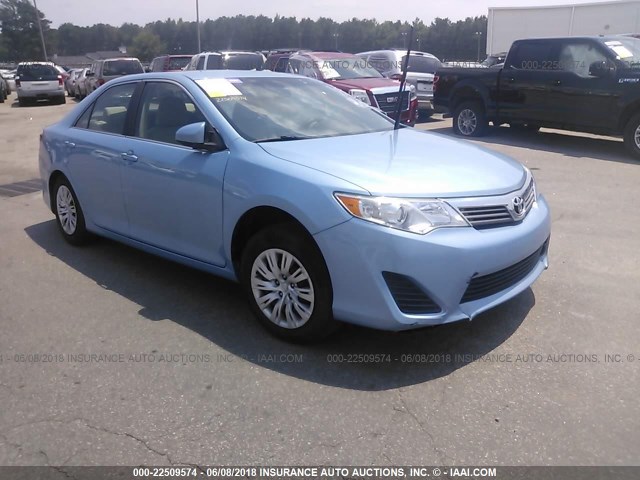 4T1BF1FK6CU603842 - 2012 TOYOTA CAMRY SE/LE/XLE Light Blue photo 1