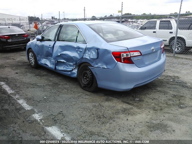 4T1BF1FK6CU603842 - 2012 TOYOTA CAMRY SE/LE/XLE Light Blue photo 3