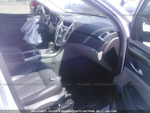 3GYFNEEY0AS652001 - 2010 CADILLAC SRX PERFORMANCE COLLECTION Күміс фото 5