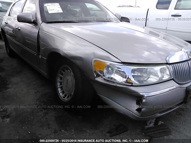 1LNHM81W02Y655008 - 2002 LINCOLN TOWN CAR EXECUTIVE TAN photo 6