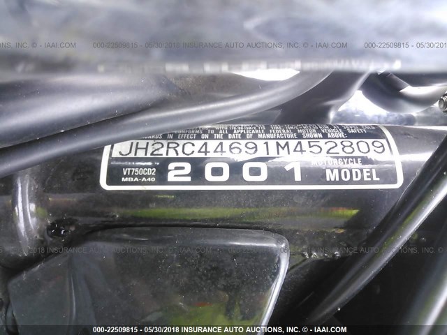 JH2RC44691M452809 - 2001 HONDA VT750 CD2 SILVER photo 10