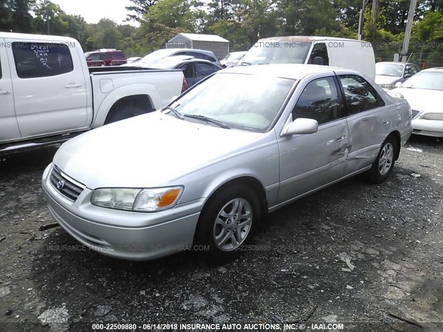 4T1BG22K11U101679 - 2001 TOYOTA CAMRY CE/LE/XLE 银色 照片 2